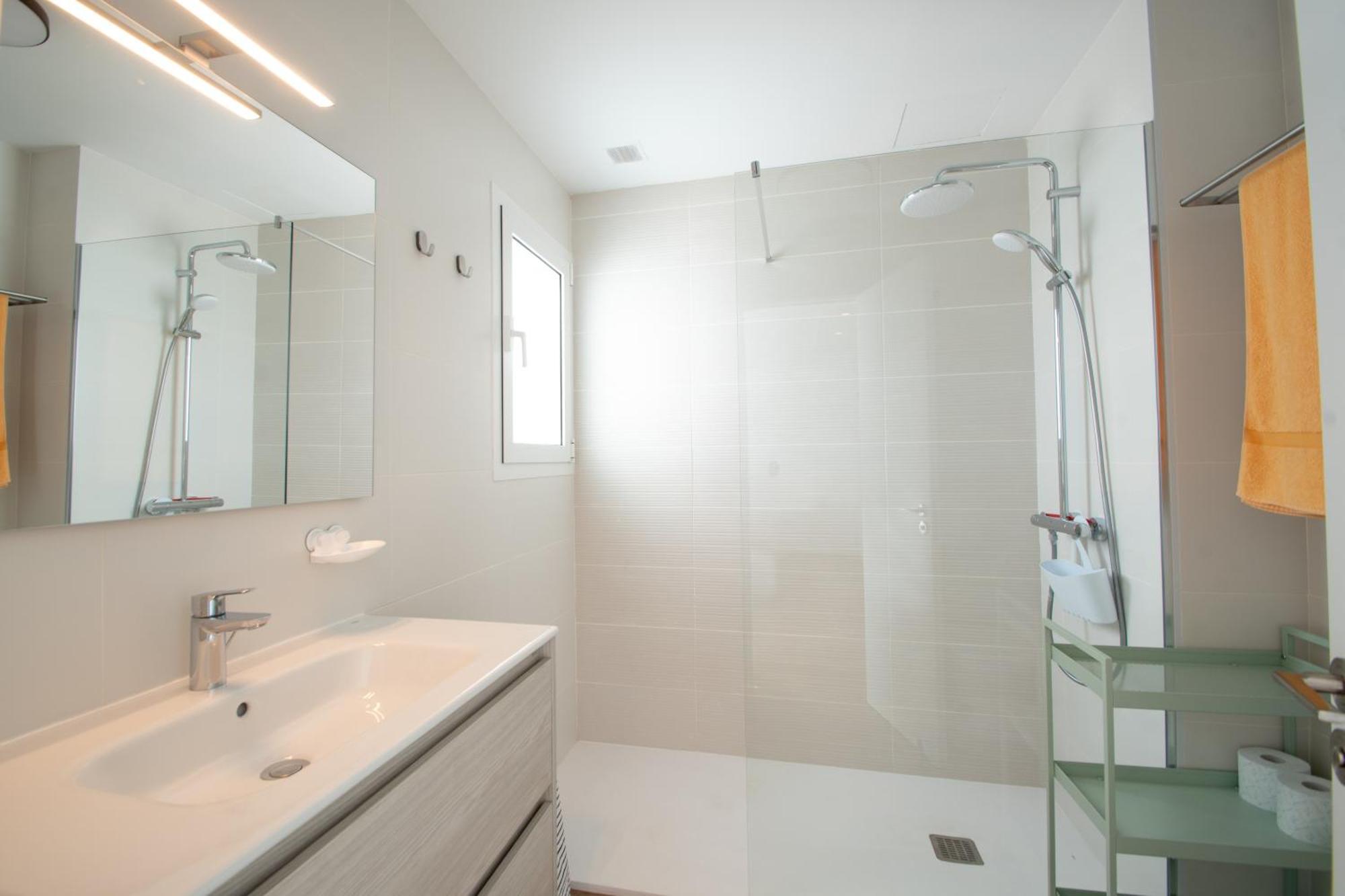 Serena 38 - Heated Pool, Sea Views, Ac, High Speed Internet *