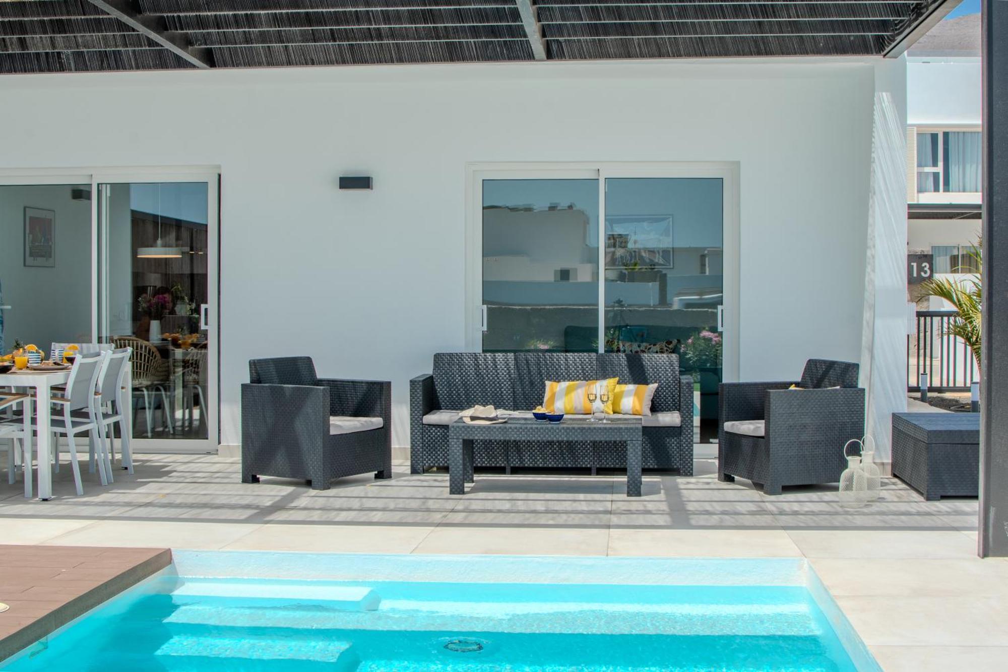 Villa Serena 38 - Heated Pool, Sea Views, Ac, High Speed Internet *