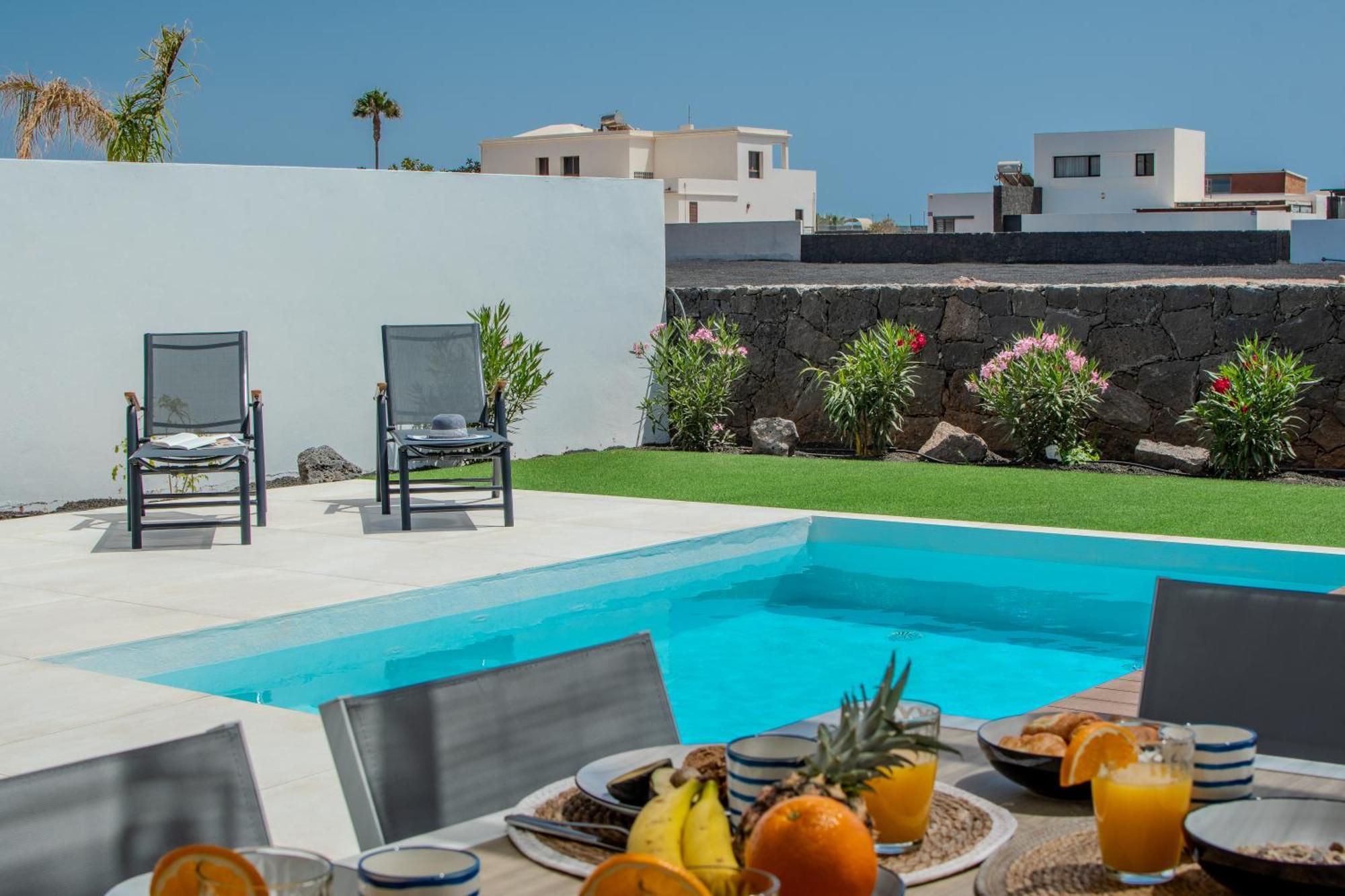 Villa Serena 38 - Heated Pool, Sea Views, Ac, High Speed Internet