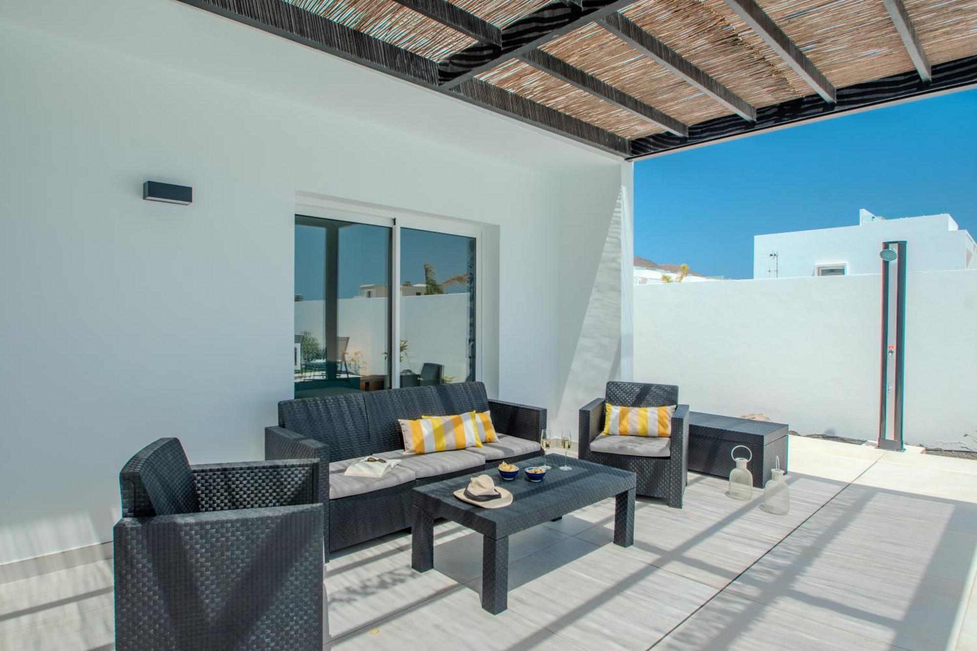 Serena 38 - Heated Pool, Sea Views, Ac, High Speed Internet Villa *