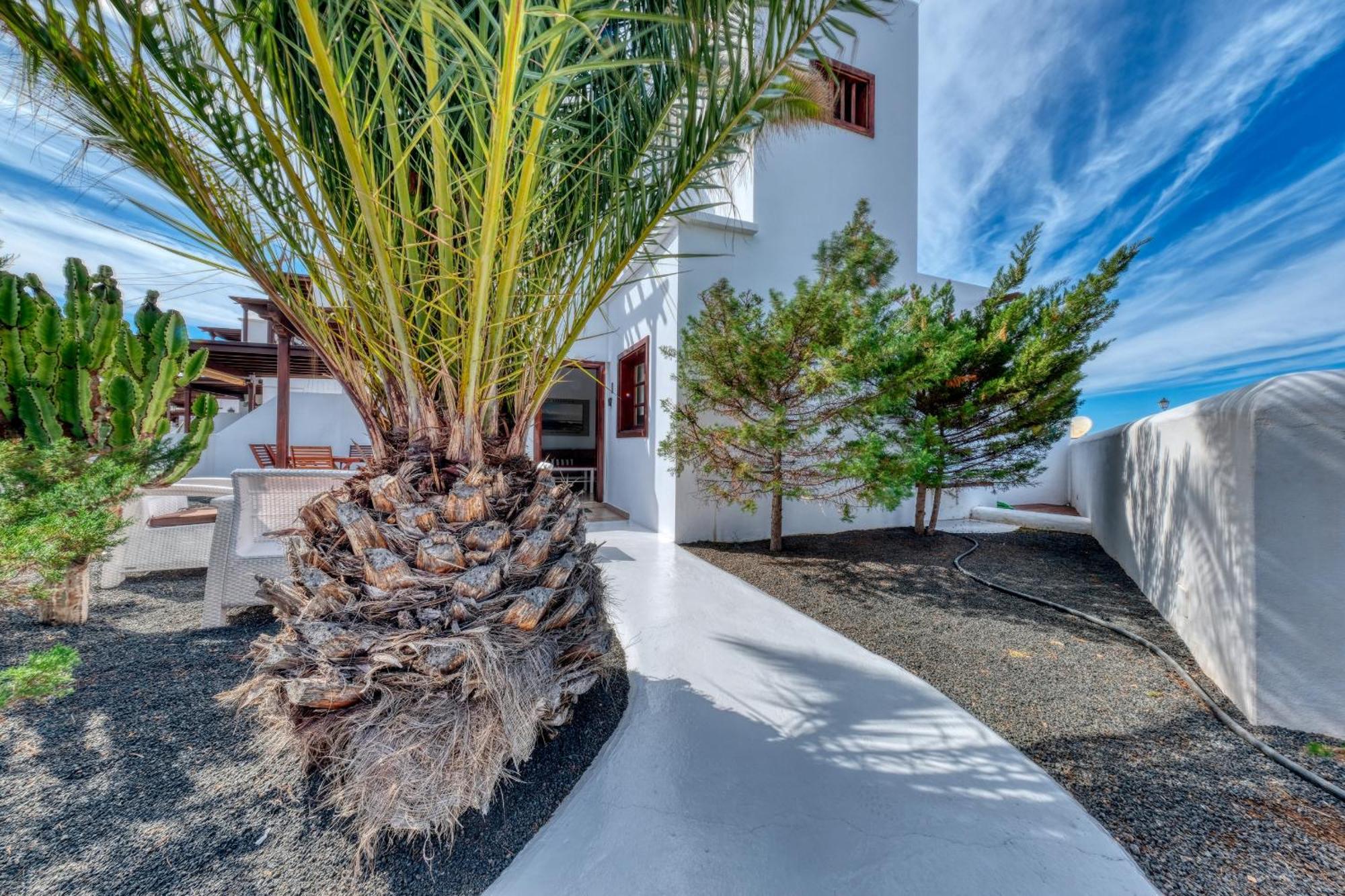 Casa Albi-shared Pool Playa Blanca (Lanzarote)