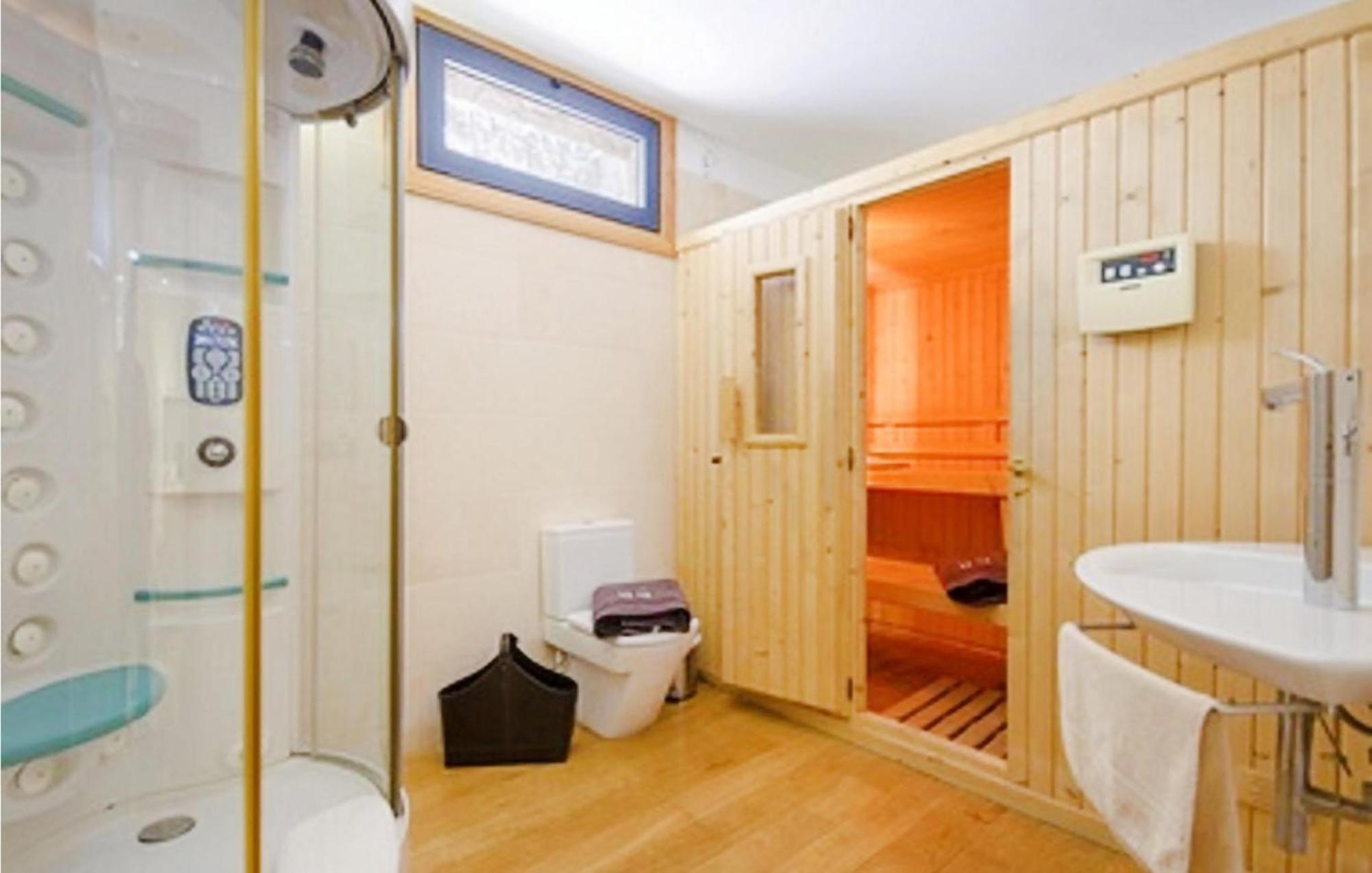 Awesome In With Sauna Holiday home