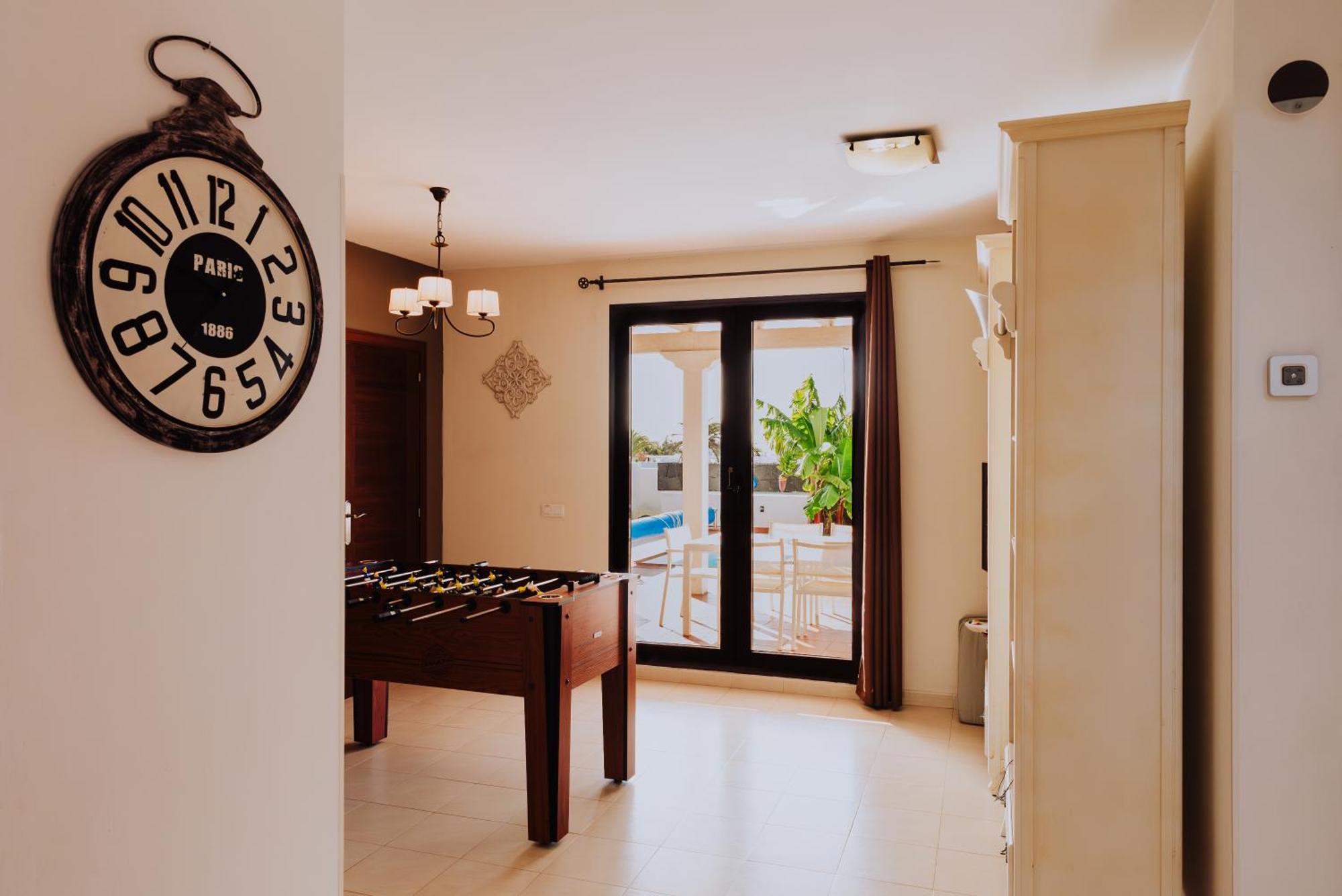 Sunset Faro Deluxe & Pool Villa *