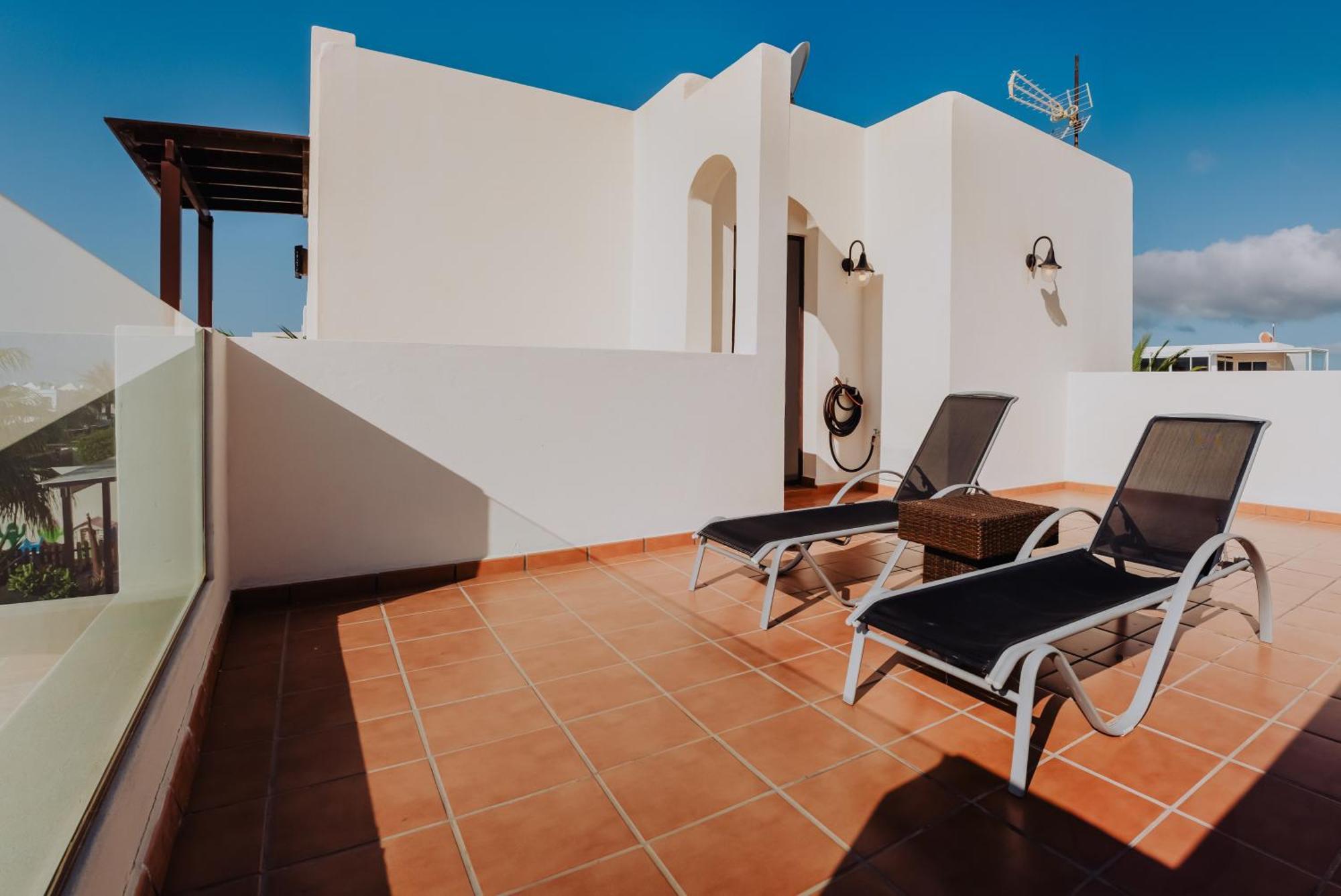 Sunset Faro Deluxe & Pool *