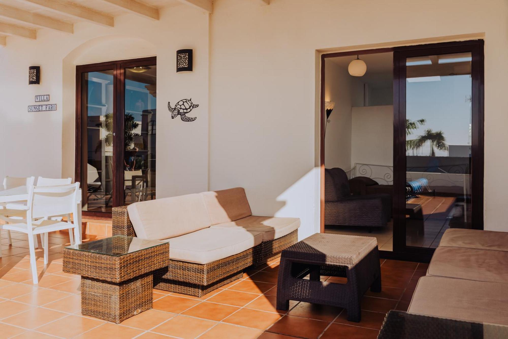 Sunset Faro Deluxe & Pool Villa