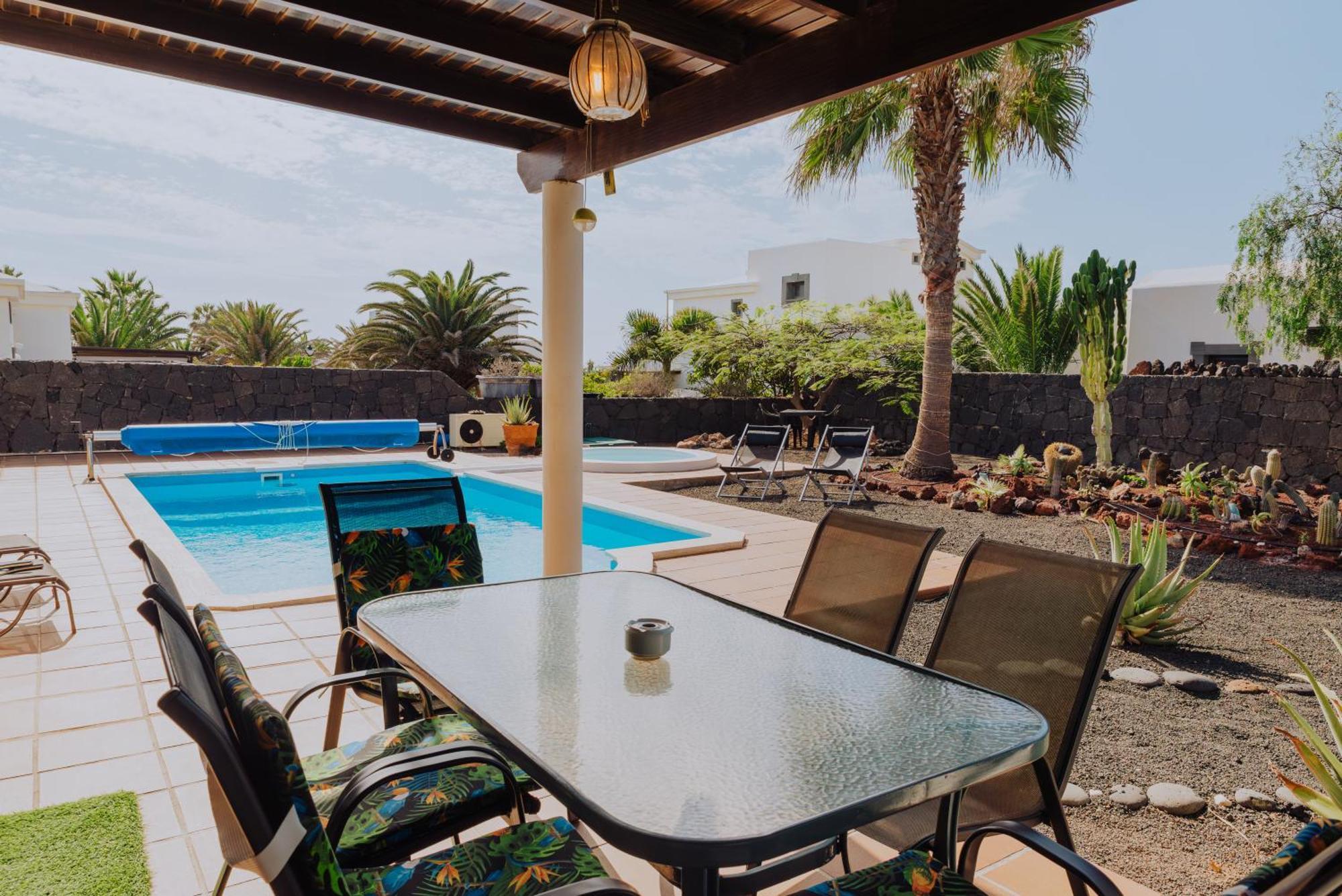 Villa Marina Deluxe & Pool