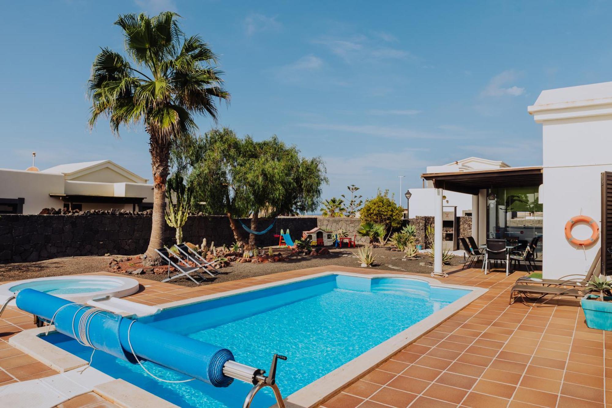 Villa Marina Deluxe & Pool