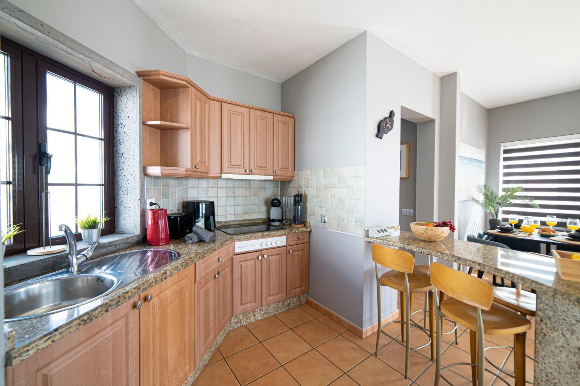 Villa Alysia - *