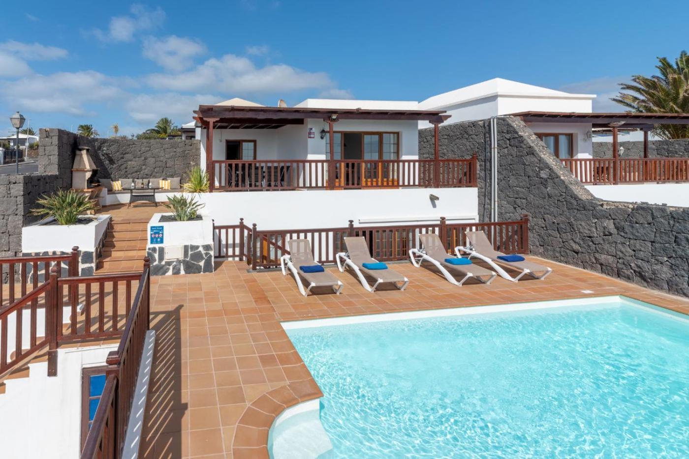 Veintidos, Playa Blanca (Lanzarote)