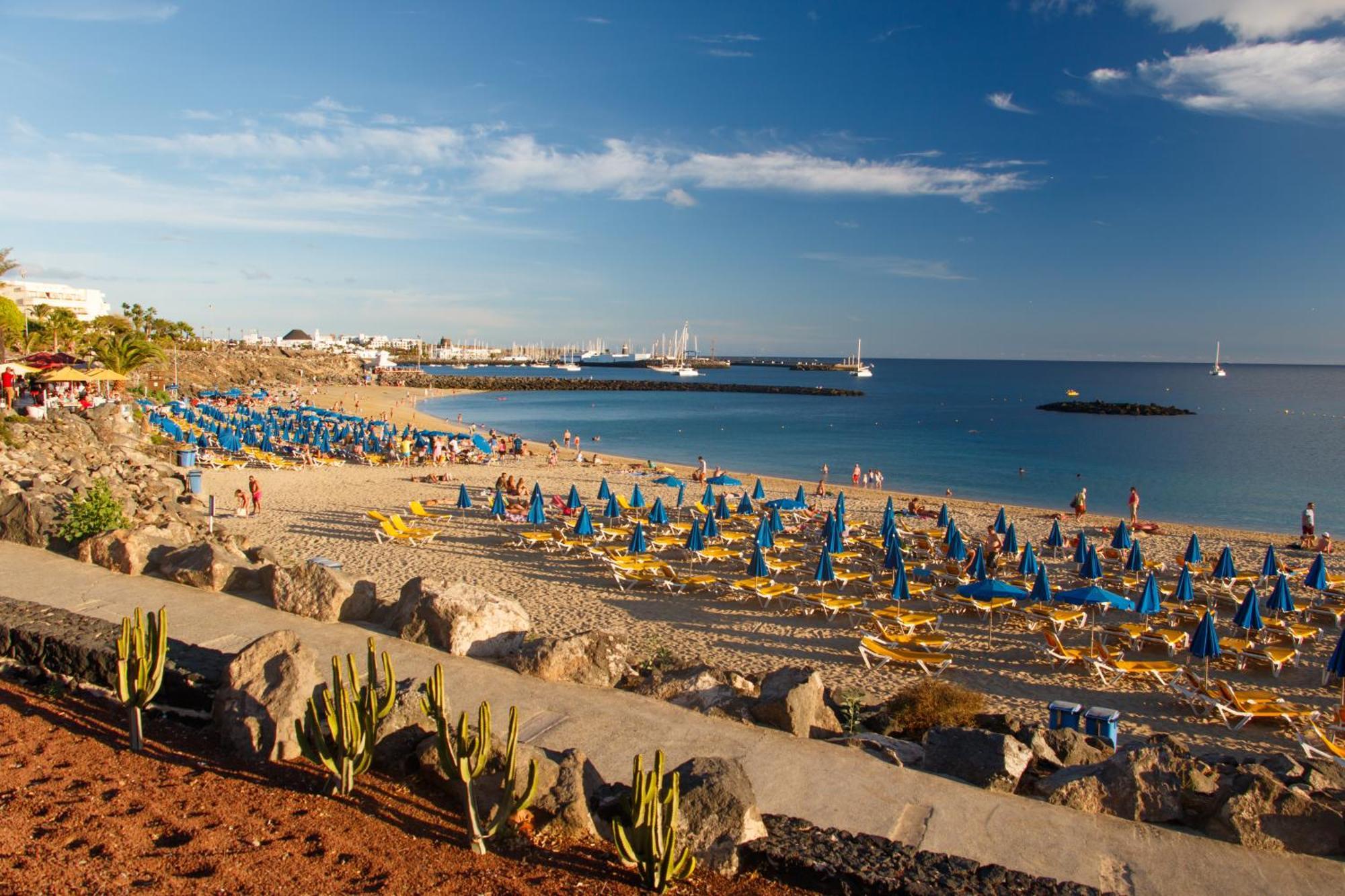 Villa Los Arcos, Piscina Privada Climatizada Y Jacuzzi Con Maravillosas Vistas Al Islote De Lobos Playa Blanca (Lanzarote)