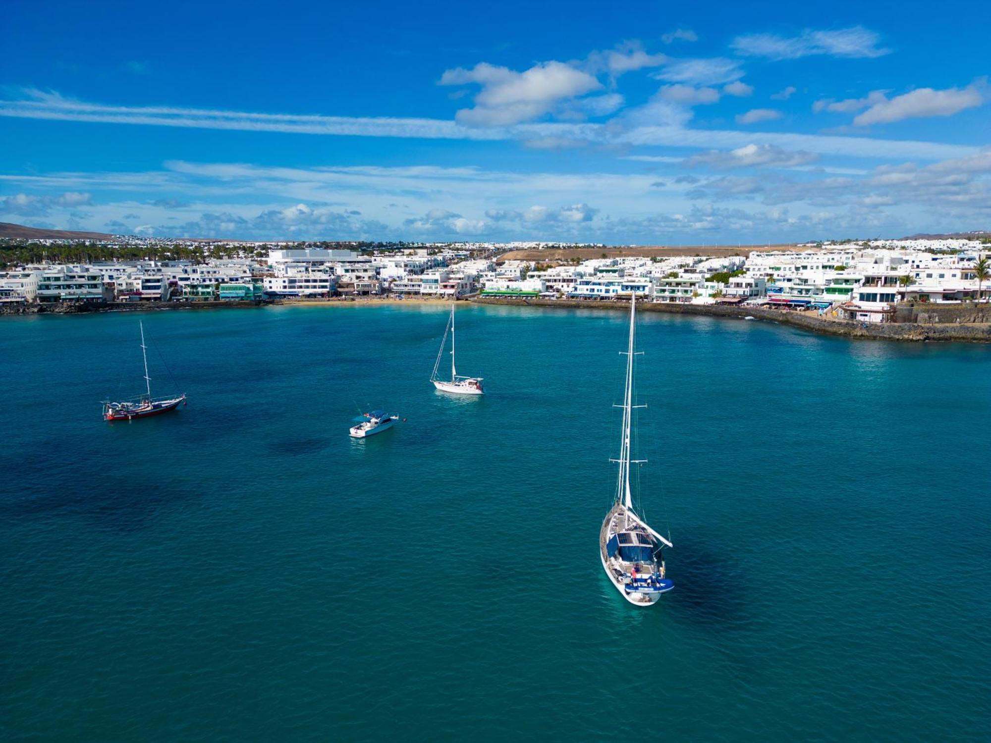 Villa Los Arcos, Piscina Privada Climatizada Y Jacuzzi Con Maravillosas Vistas Al Islote De Lobos * Playa Blanca (Lanzarote)