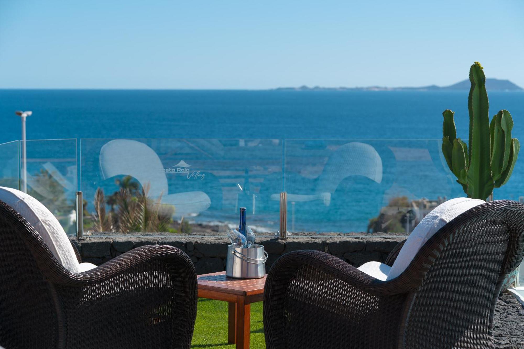Costa Roja Con Vistas Al Mar, Piscinas, Jacuzzi, Mini Golf Y Padel En Montana Roja *