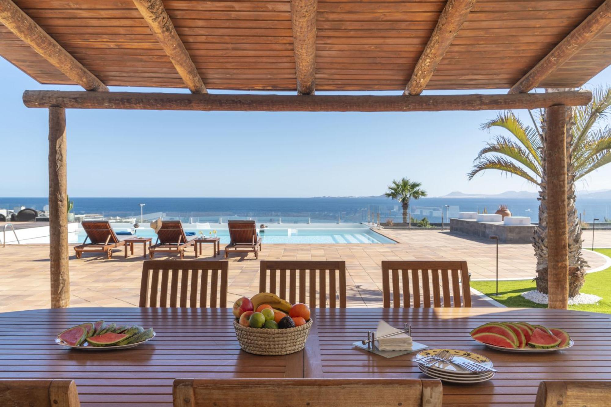 Costa Roja Con Vistas Al Mar, Piscinas, Jacuzzi, Mini Golf Y Padel En Montana Roja *