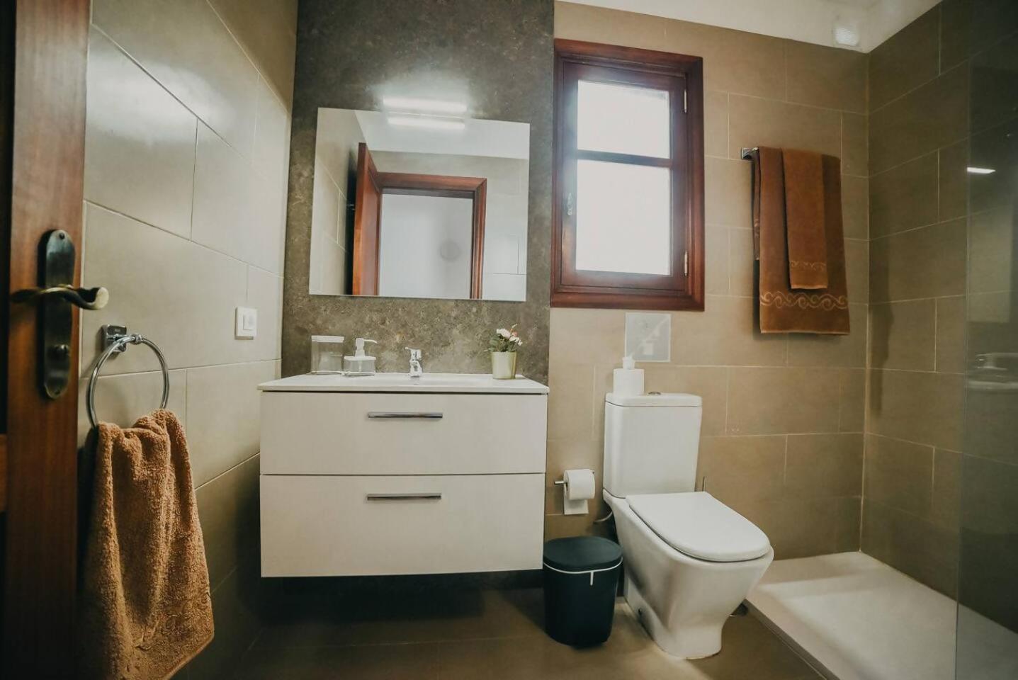 Agradable Y Familiar Con Piscina Casa Inima Pousada *