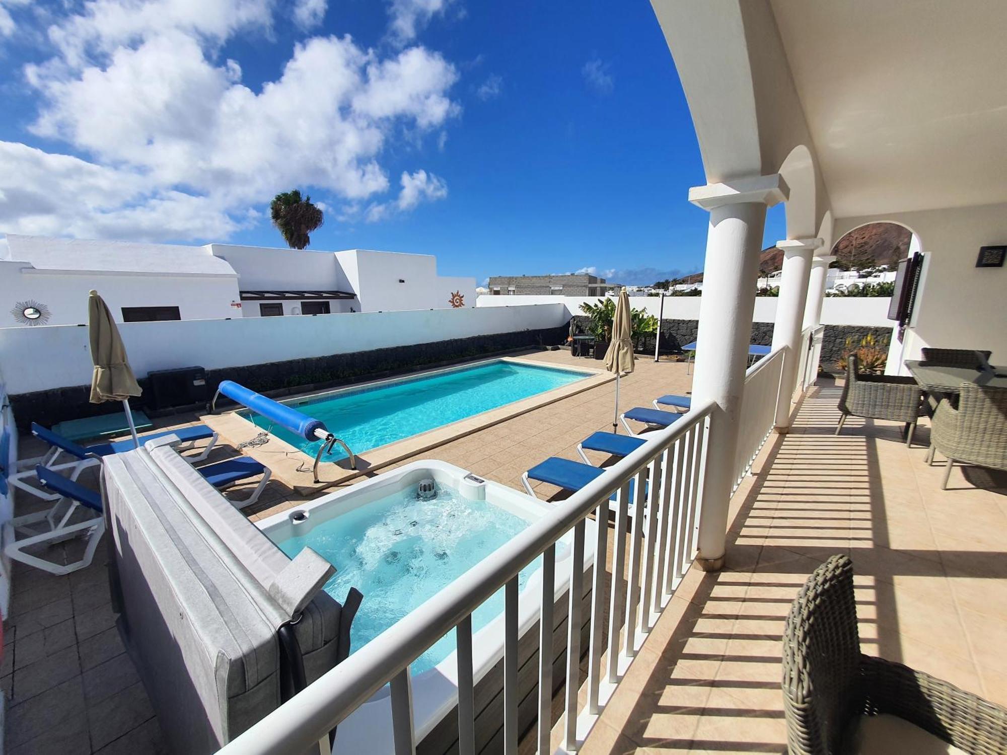 Alberto Private Heated Pool, Jacuzzi, Sea Views