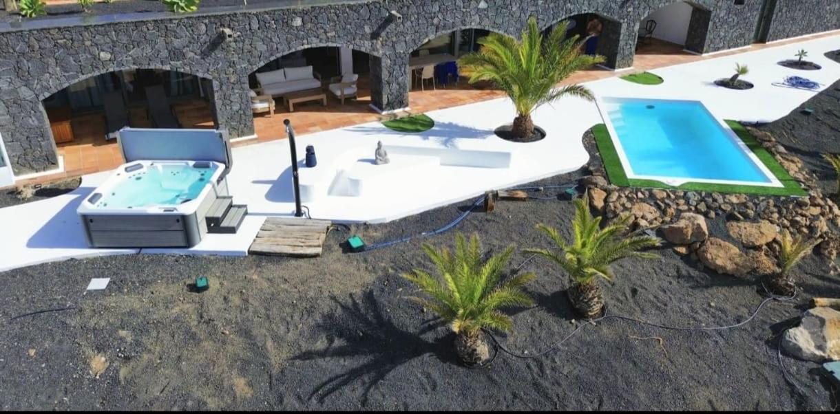 Villa Los Arcos, Piscina Privada Climatizada Y Jacuzzi Con Maravillosas Vistas Al Islote De Lobos Villa *
