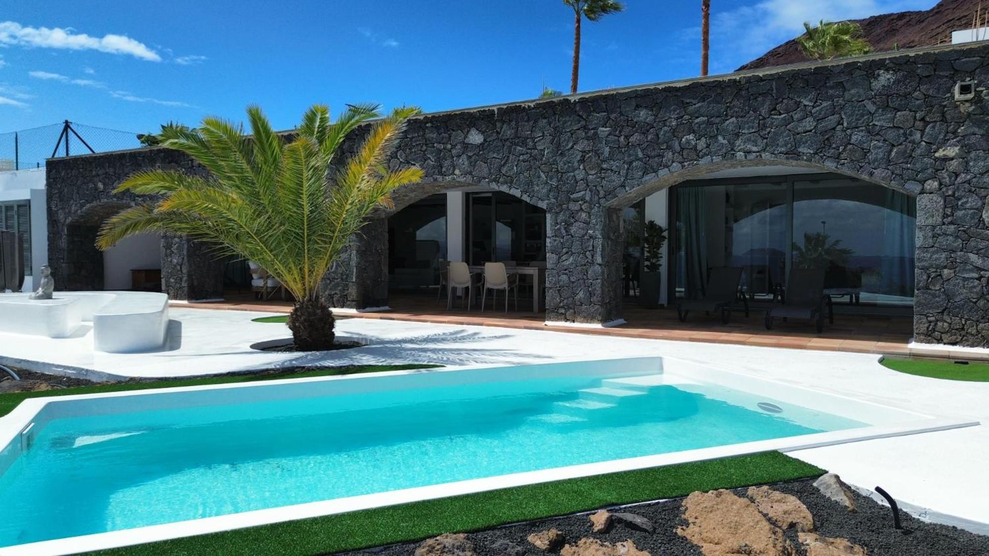 Villa Villa Los Arcos, Piscina Privada Climatizada Y Jacuzzi Con Maravillosas Vistas Al Islote De Lobos Playa Blanca (Lanzarote)