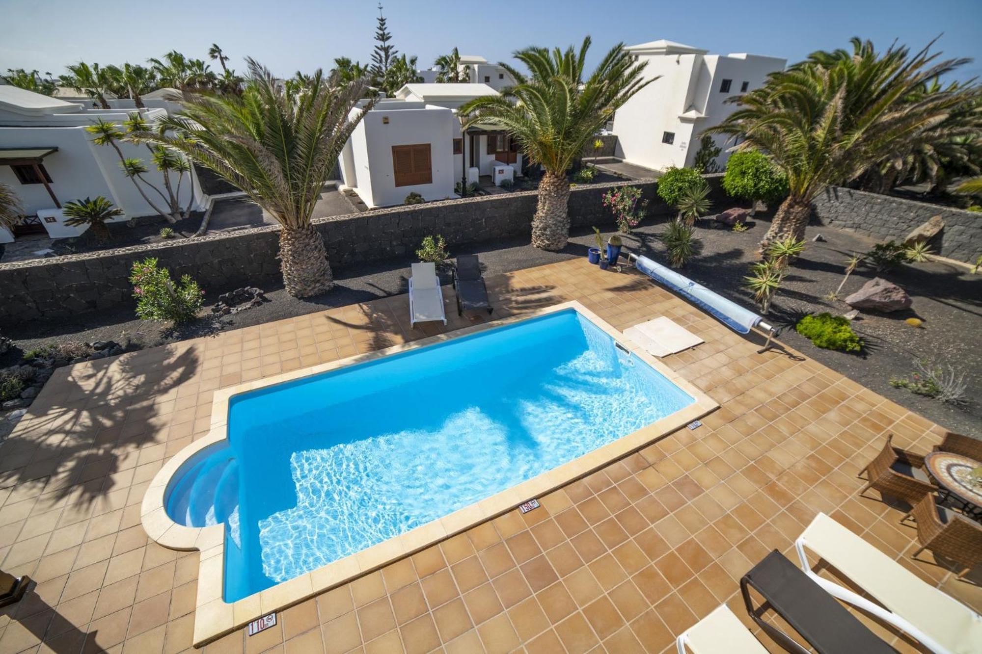 Villa Sensational 3 Bedrooms Myoga Spacious Sun Terrace Outdoor Pool And Bbq Montana Roja