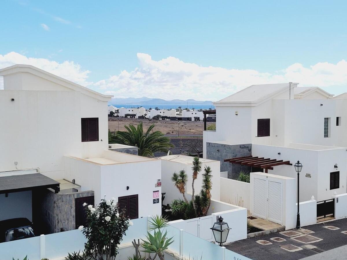 Villa With Heated Pool & Jacuzzi Playa Blanca (Lanzarote)