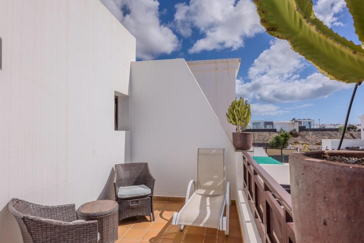 With Heated Pool & Jacuzzi Villa *