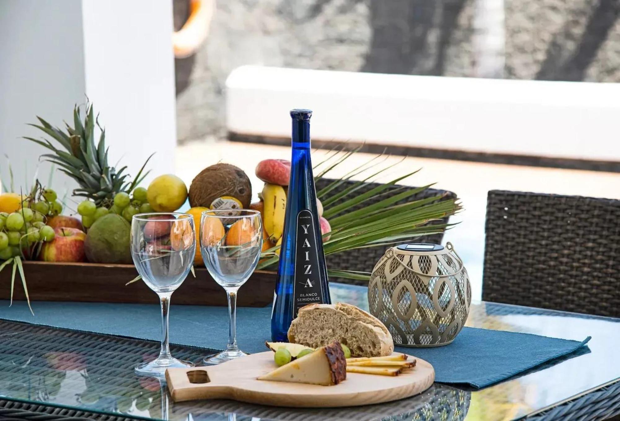 Villa: Beachside Retreat With Pool & Wi-fi * Playa Blanca (Lanzarote)