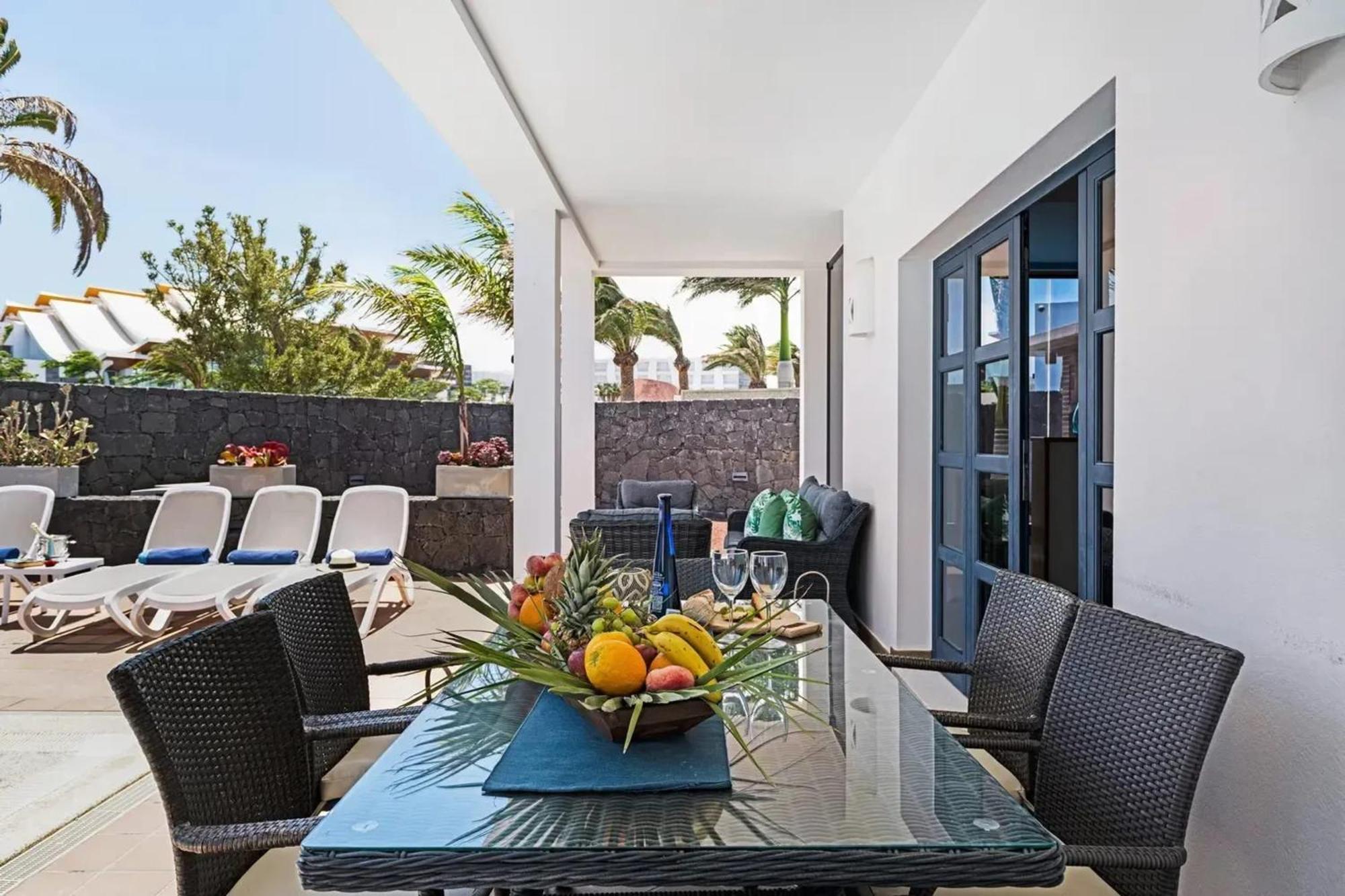 Villa: Beachside Retreat With Pool & Wi-fi Villa