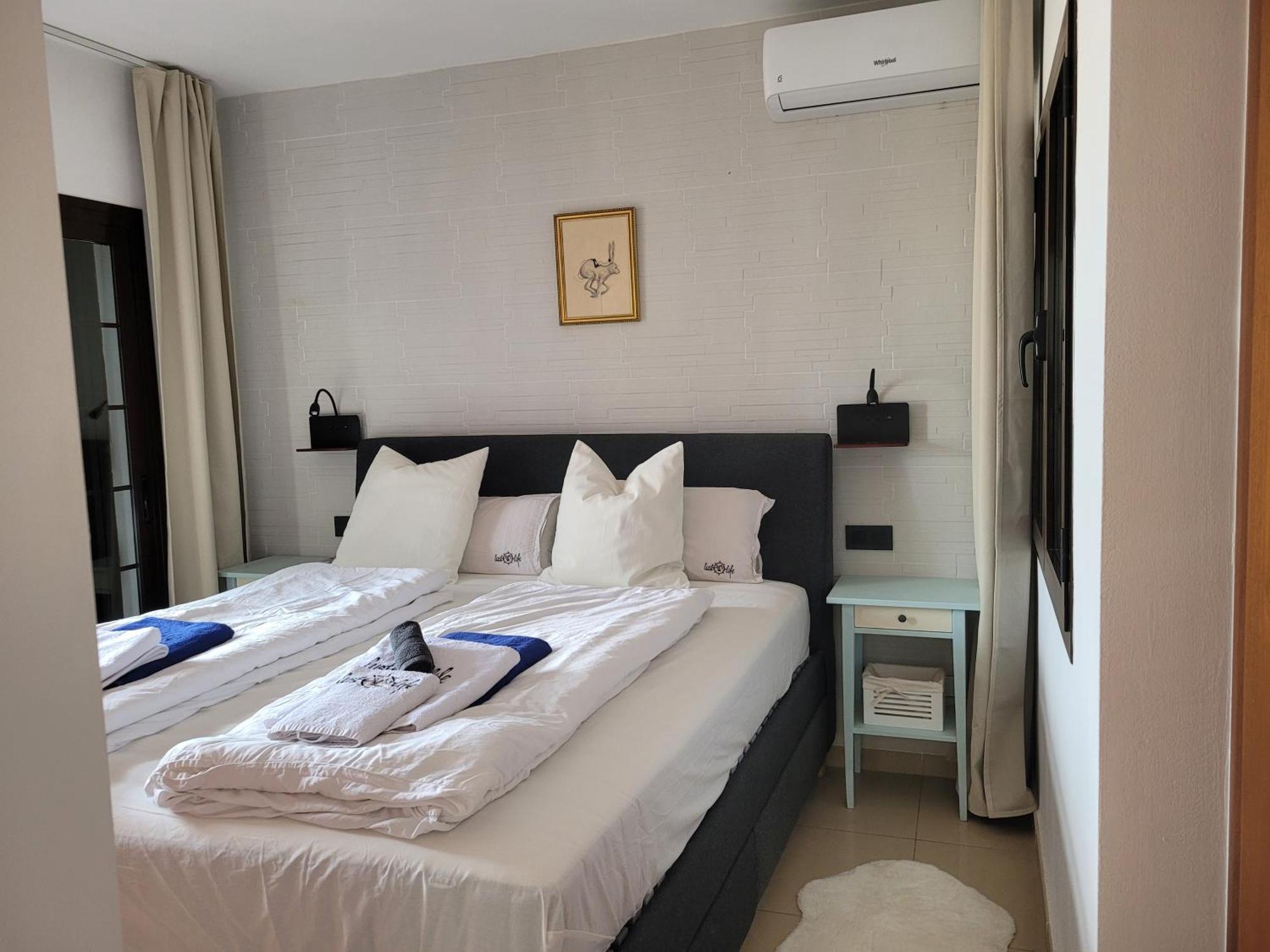 With Heated Pool & Jacuzzi Villa Playa Blanca (Lanzarote)