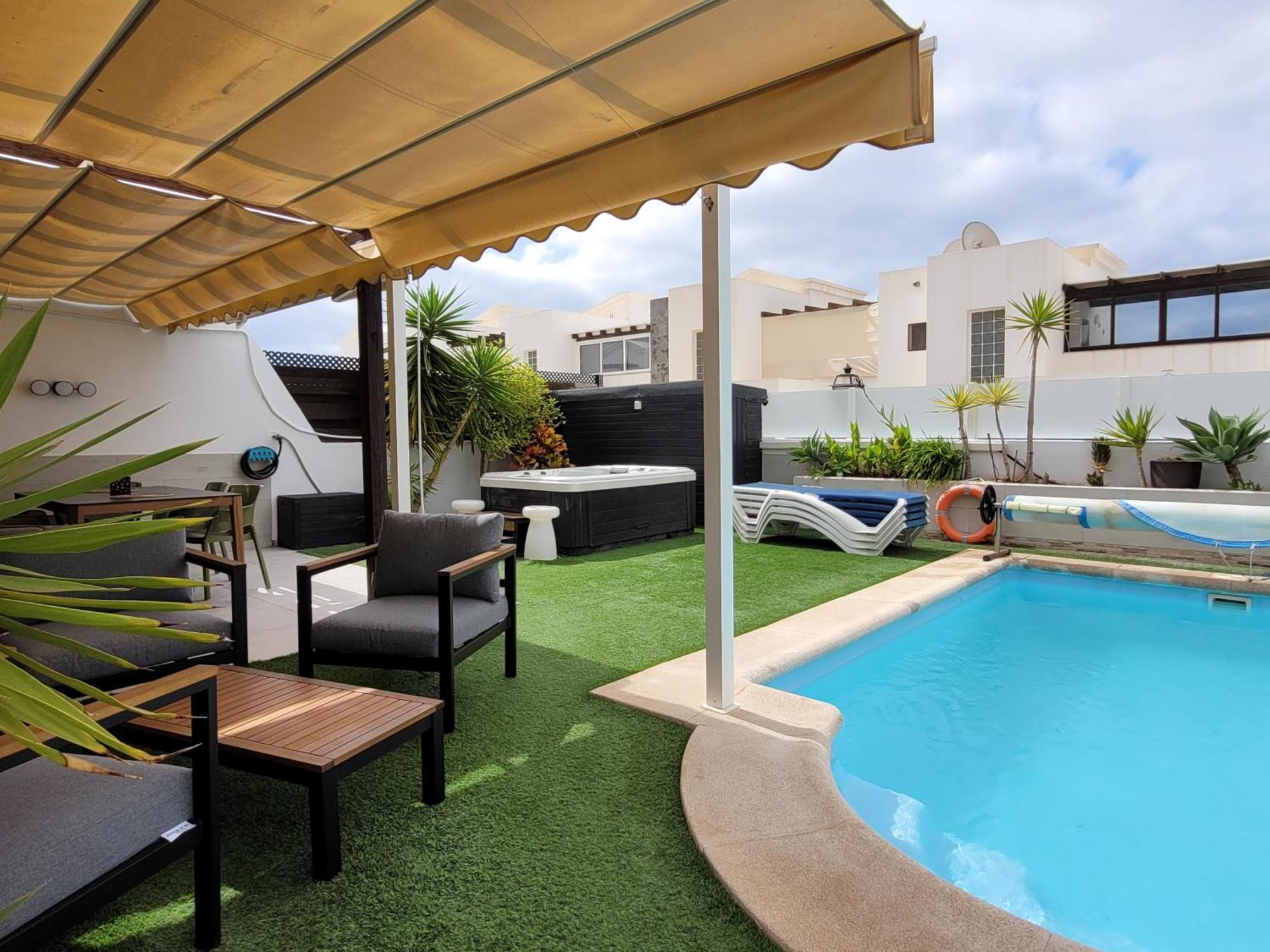 With Heated Pool & Jacuzzi Villa