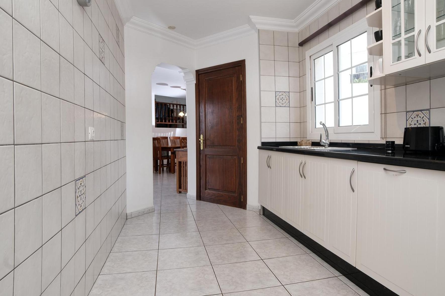 Villa Picasso - Private Pool, Bbq And Air-con By Lanzarote *