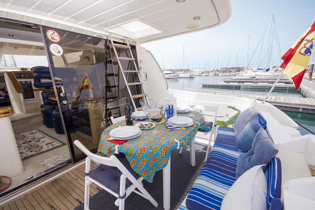 Botel Lanzarote Yacht