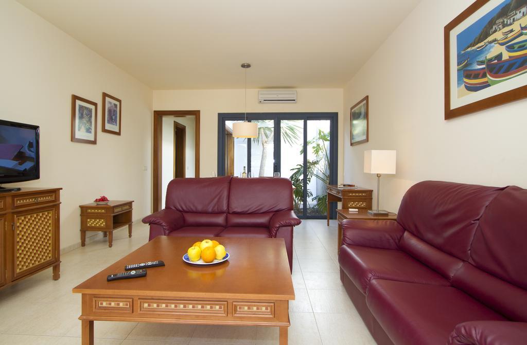 Sun Grove & * Playa Blanca (Lanzarote)