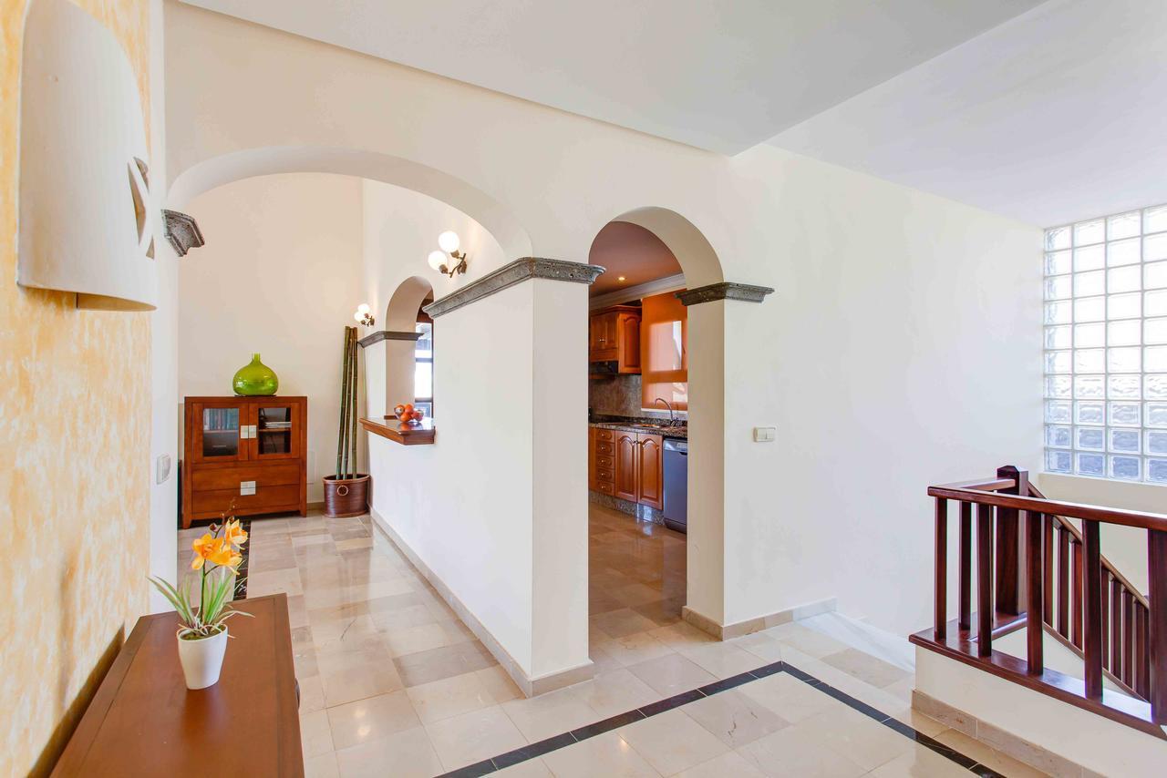 Dragos Villa