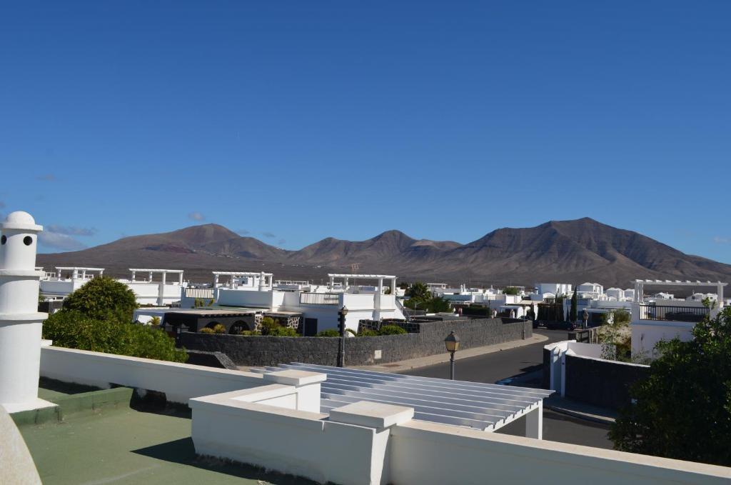 Sun Grove & Villa Playa Blanca (Lanzarote)