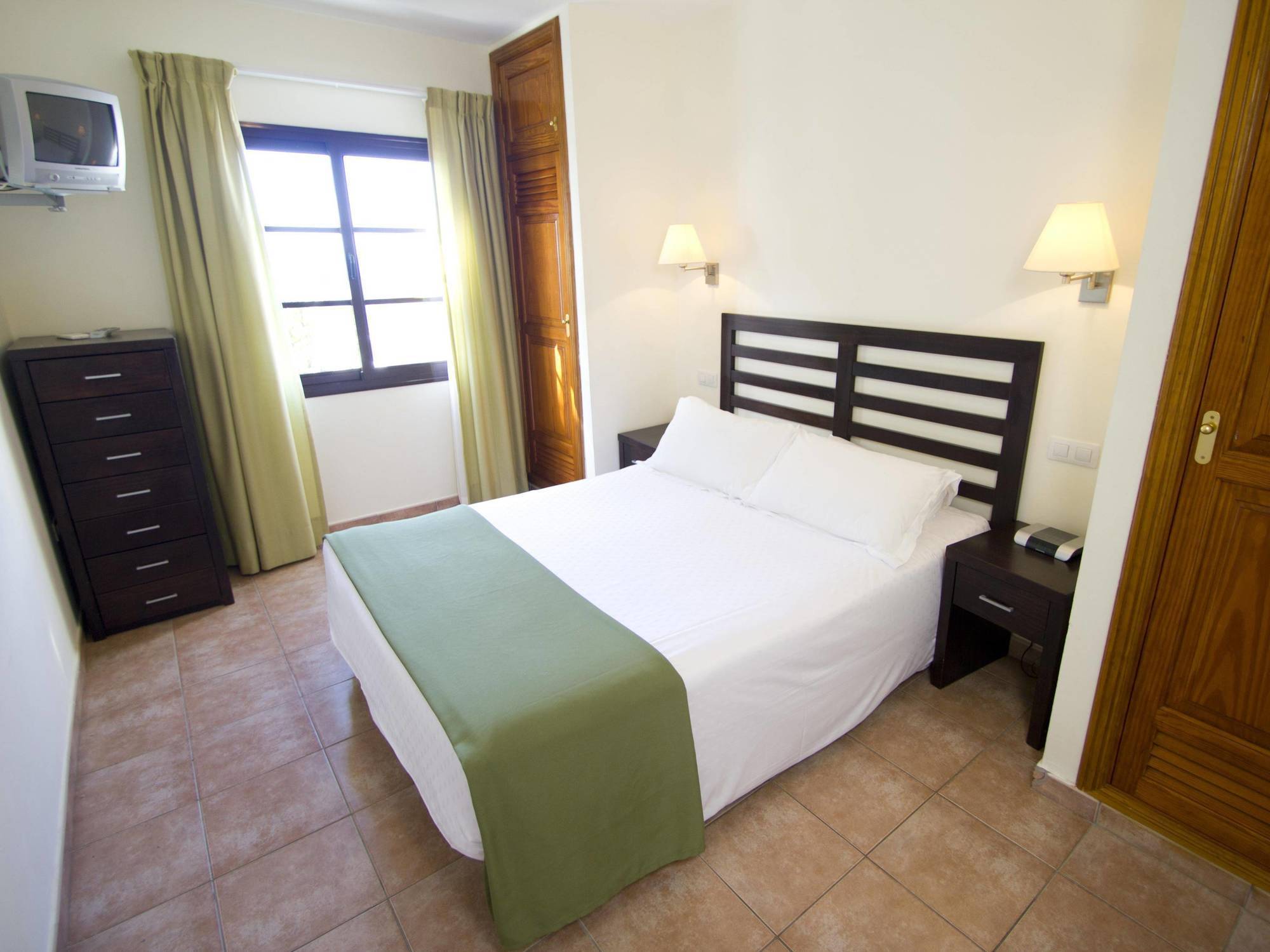 Aparthotel Jardines Del Sol By Diamond 4*
