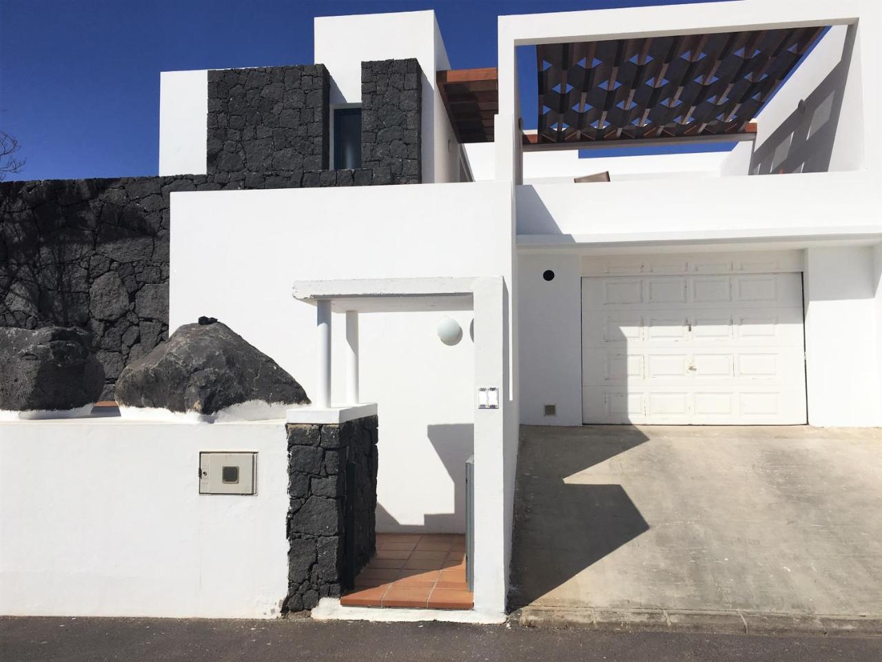 Villa Villalia Famara