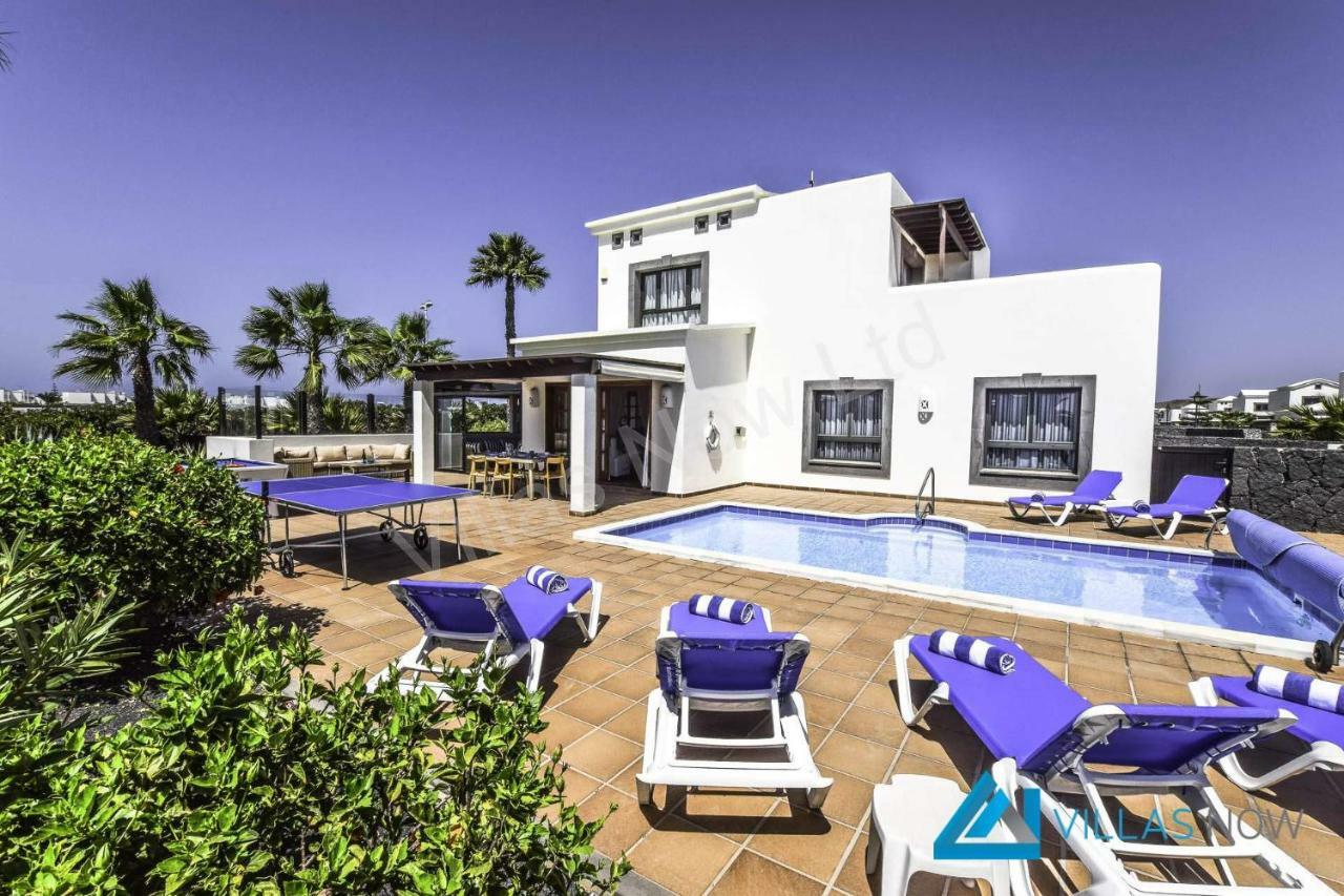 Henry - Lh187 By Now Ltd * Playa Blanca (Lanzarote)