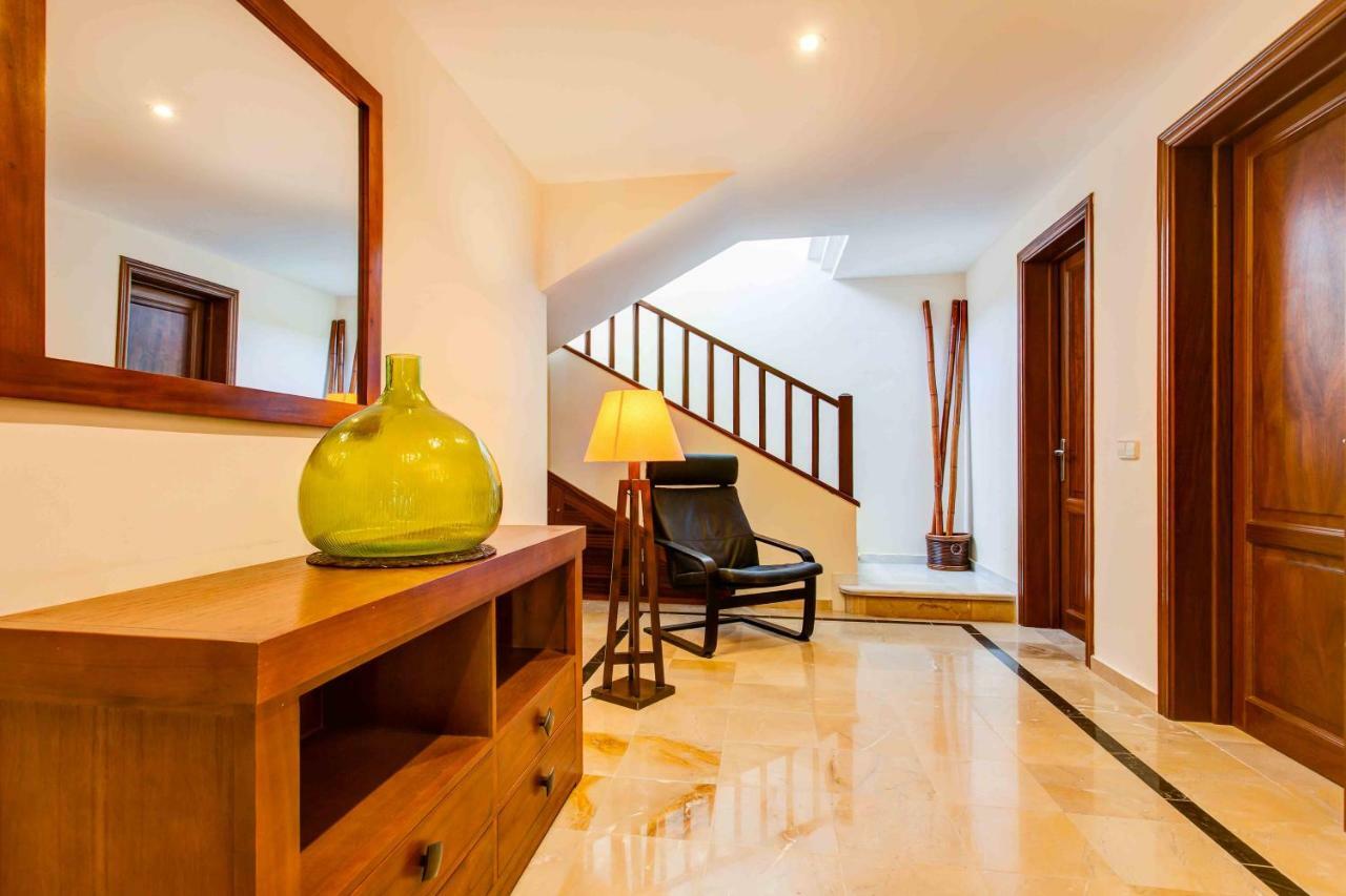 Esterlicia Villa *