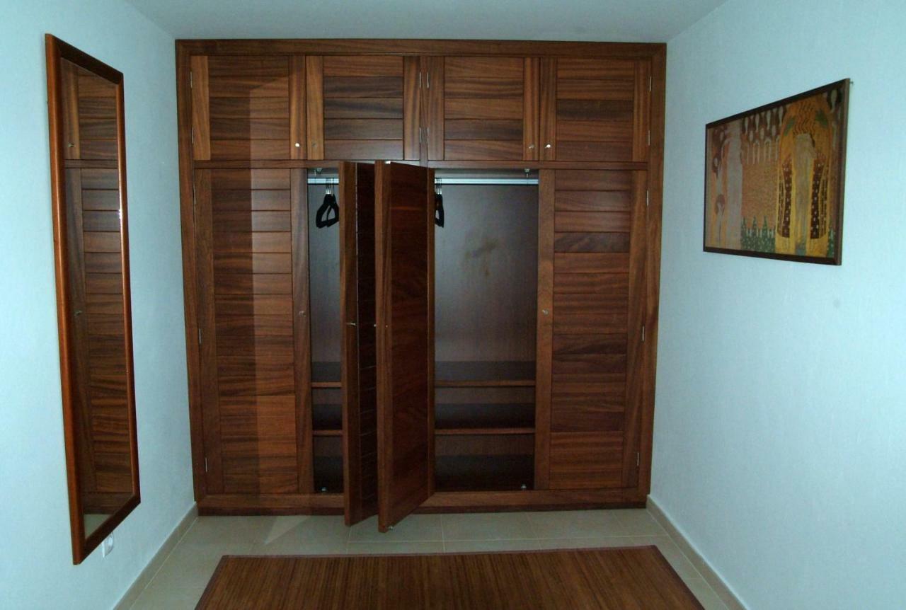 Esterlicia Villa *