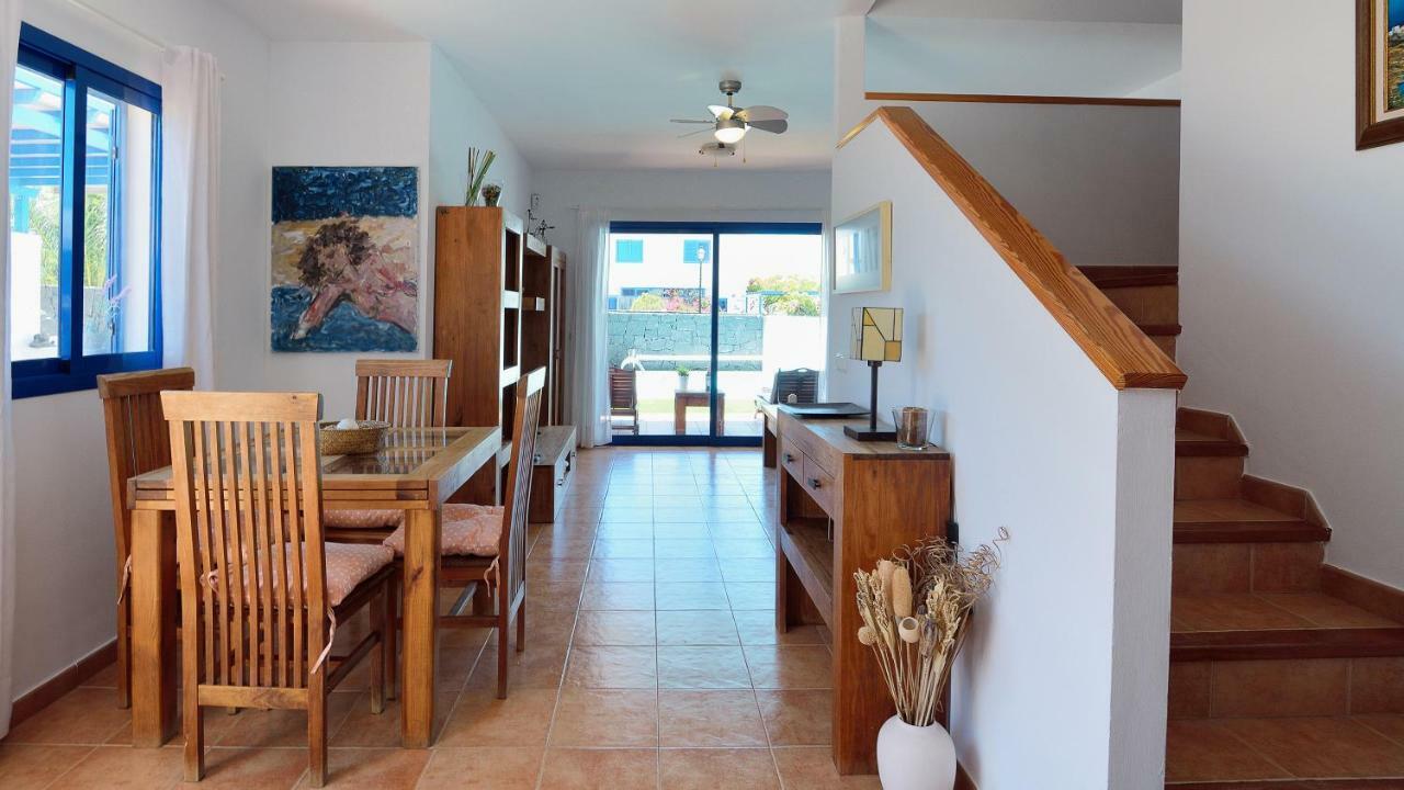 Olga Playa Blanca (Lanzarote)