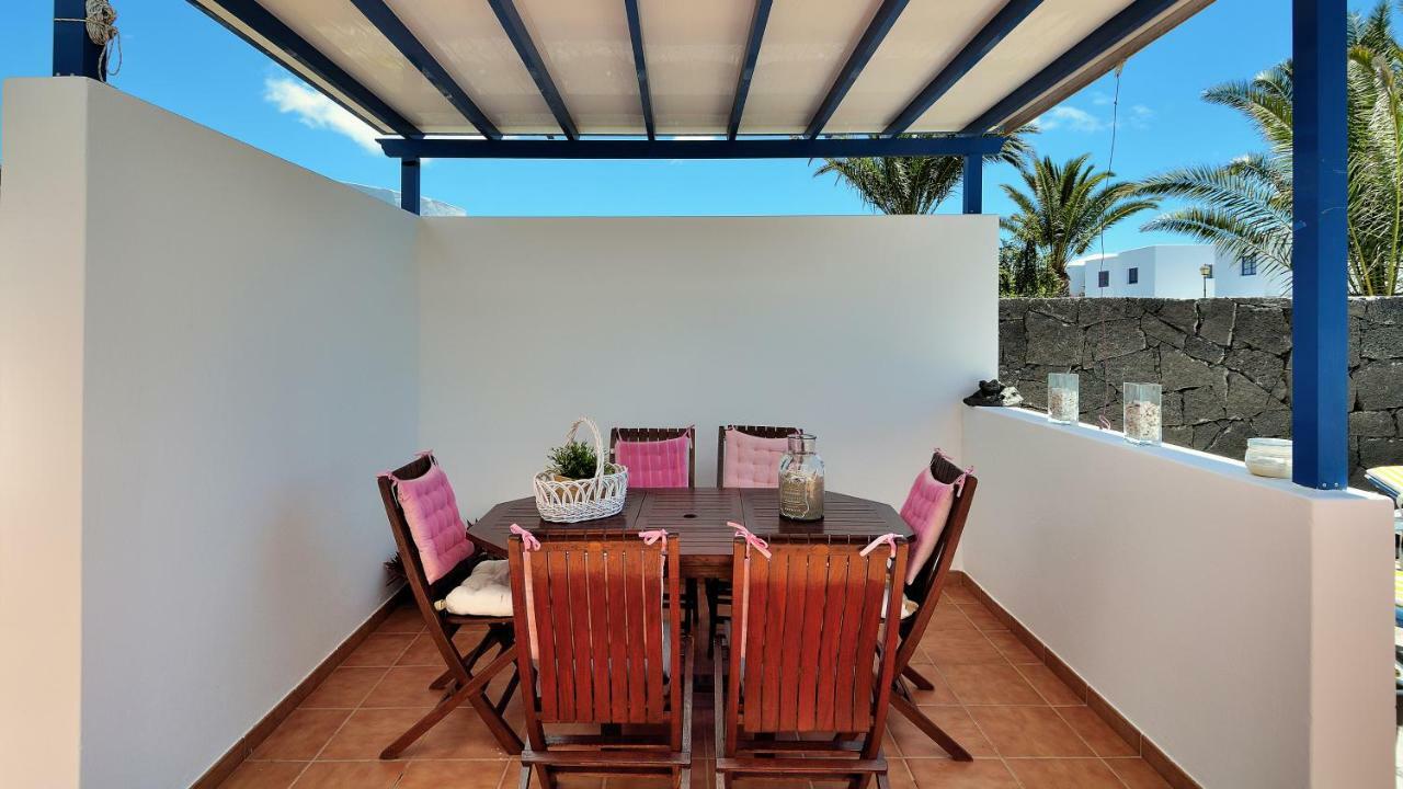 Olga Playa Blanca (Lanzarote)