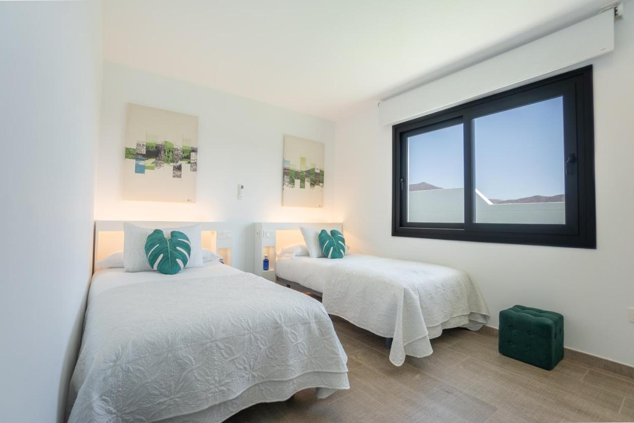 Sea Breeze Lapa And Claca Villa