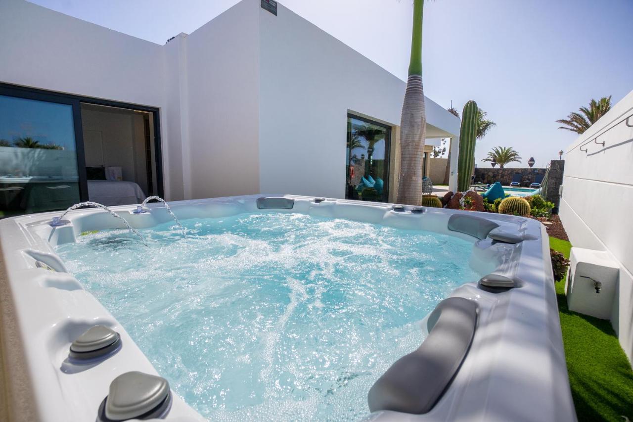 Sea Breeze Lapa And Claca Villa *