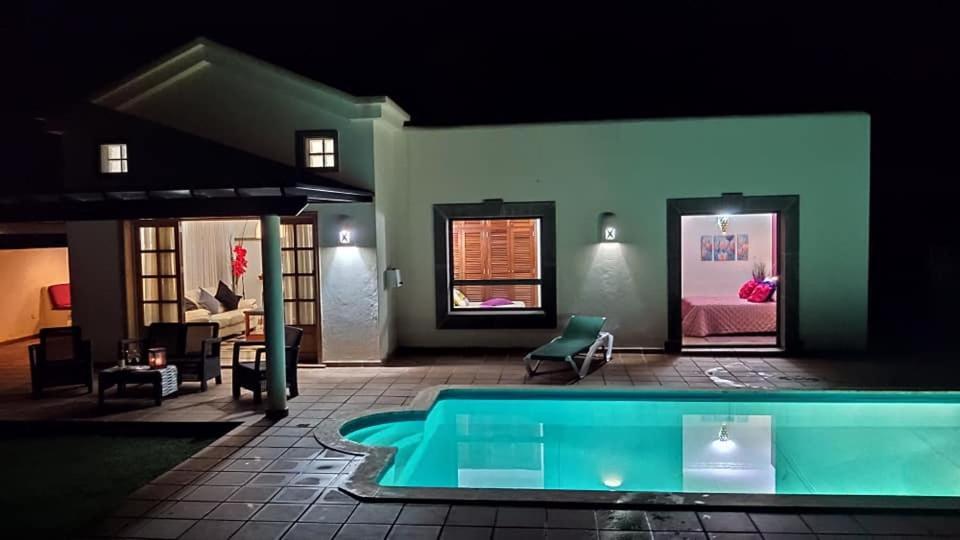 Bol-can Con Piscina Privada * Playa Blanca (Lanzarote)