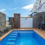 3Br Home - Private Heated Pool - Parking