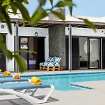 3 Bedroom Villa Pool Short Walk From Papagayo Beach