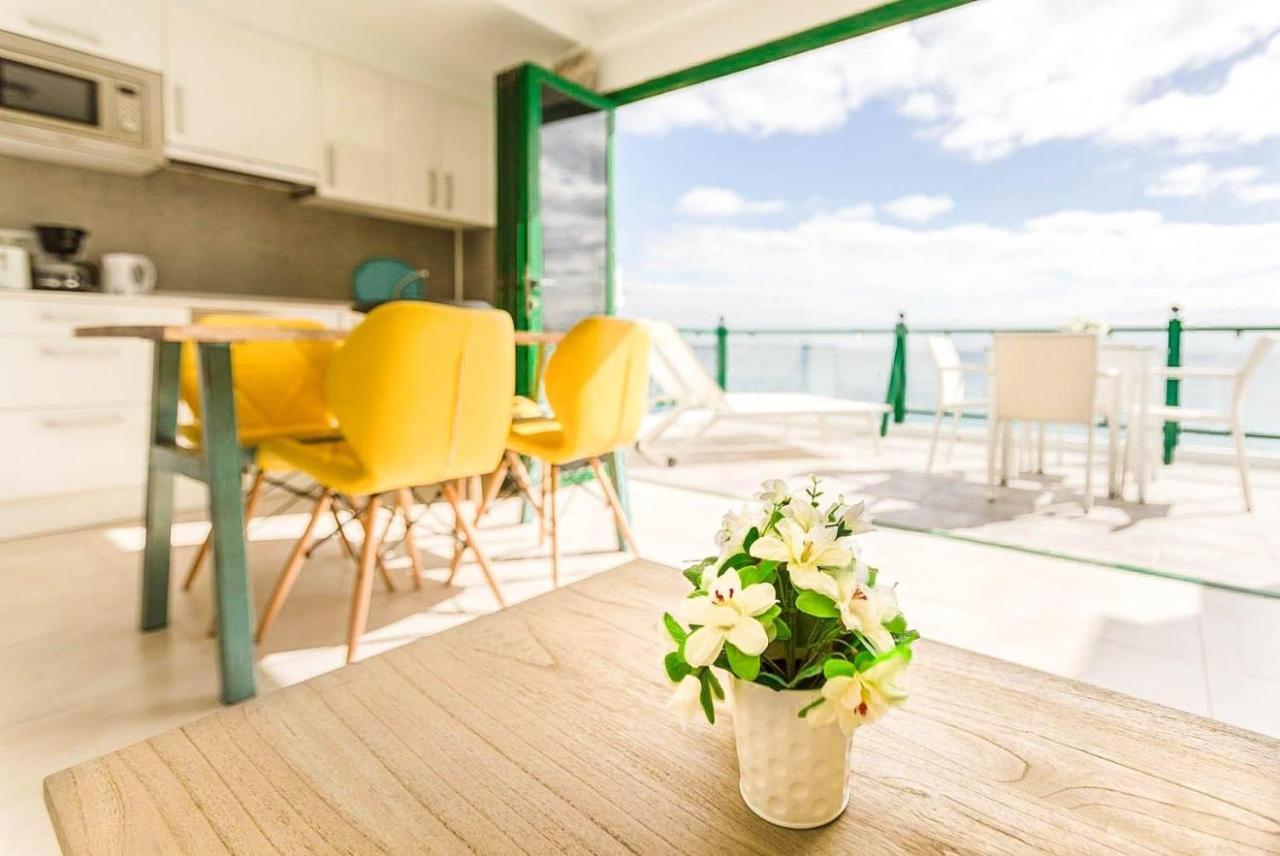 Apartment Sea Breeze Ocean View *