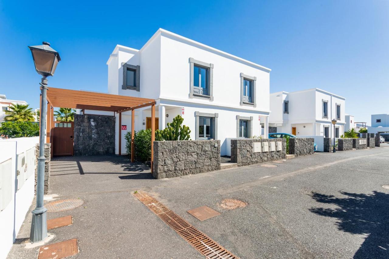 Verona Playa Blanca Villa