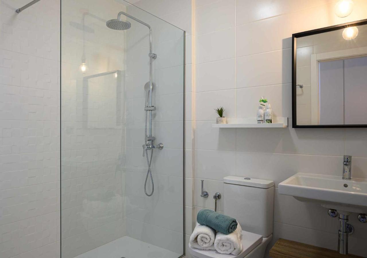 Apartment Monstera House - Near The Beach, Air-con, Fast Wifi And Sat Tv By Lanzarote