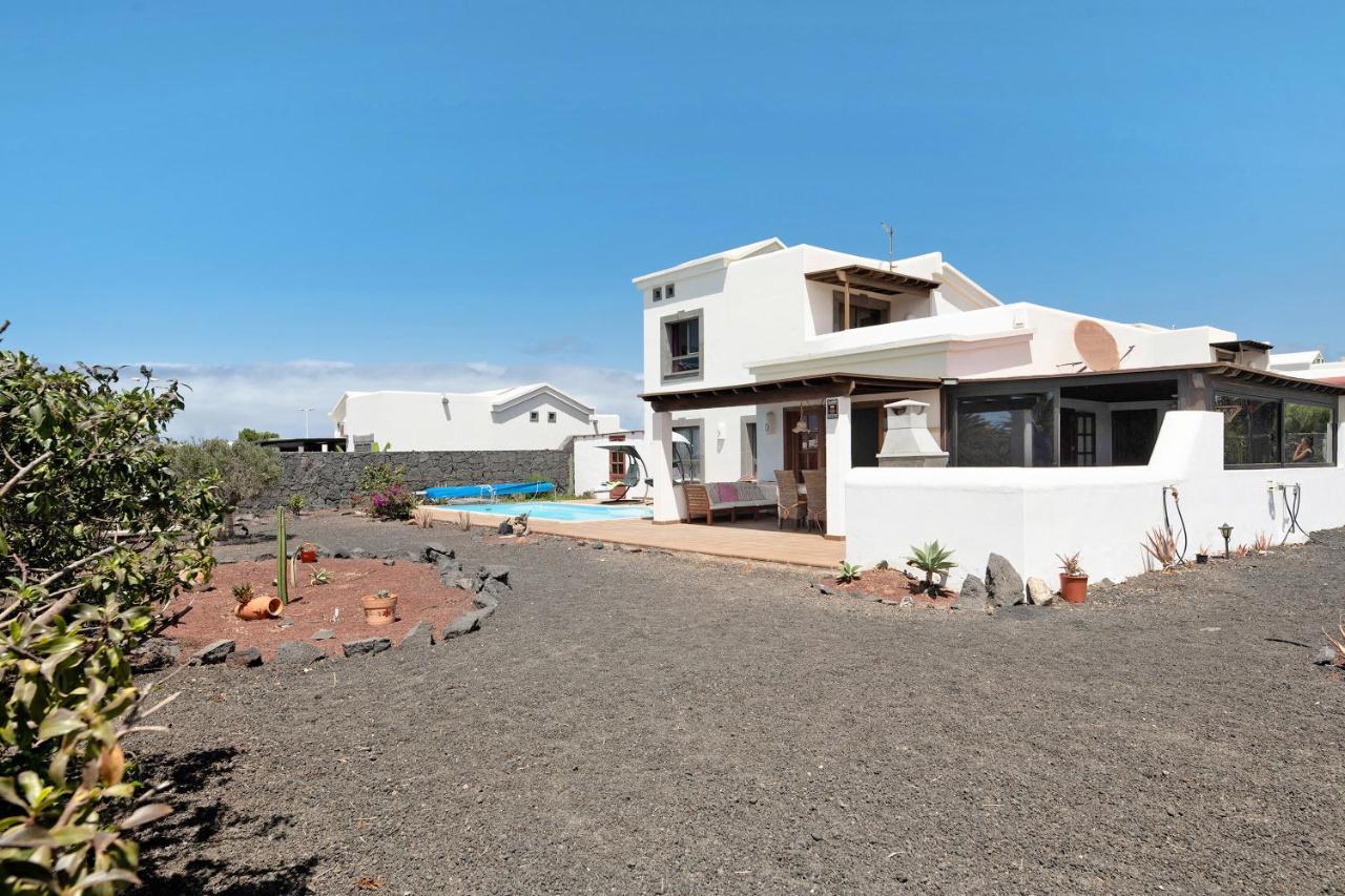 Montana Roja Villa *