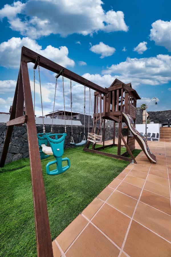 Villa Flavia - Private Pool, Jacuzzi, Bbq And Game Room By Lanzarote Vacation Homes